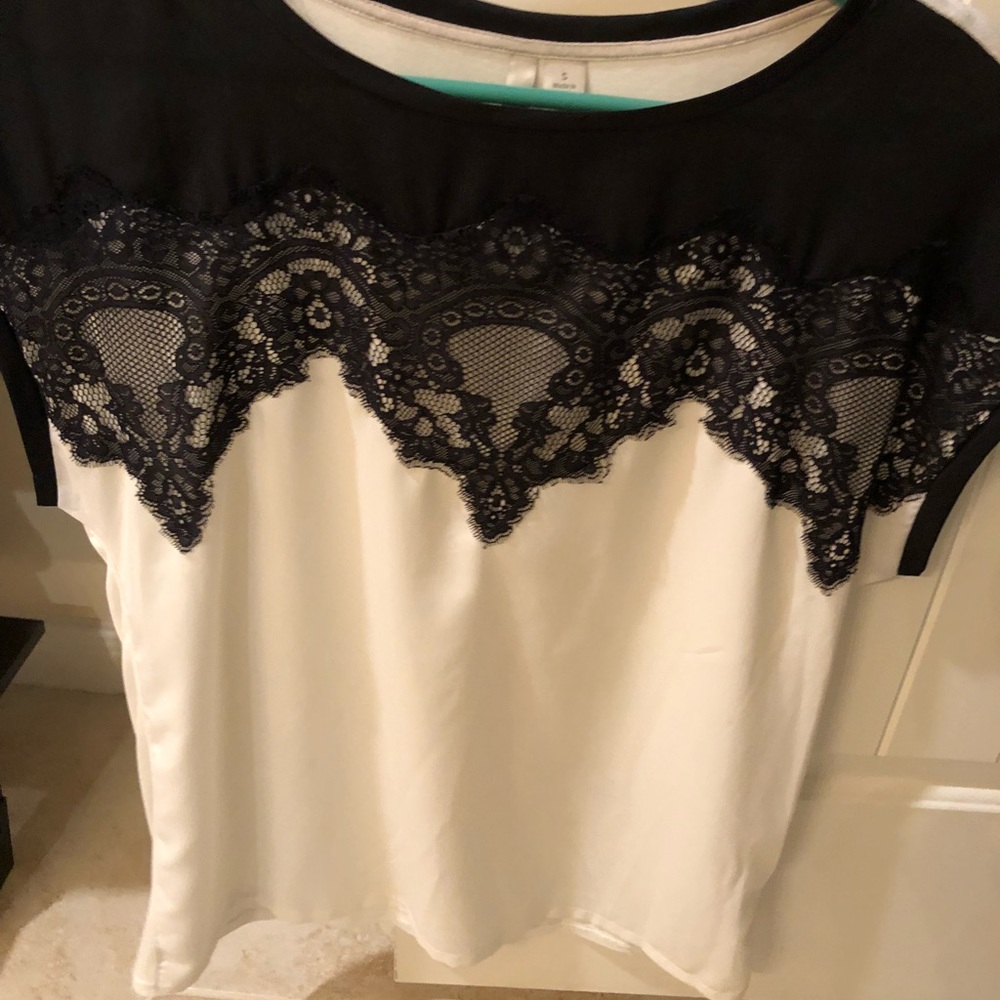Lauren Conrad top
